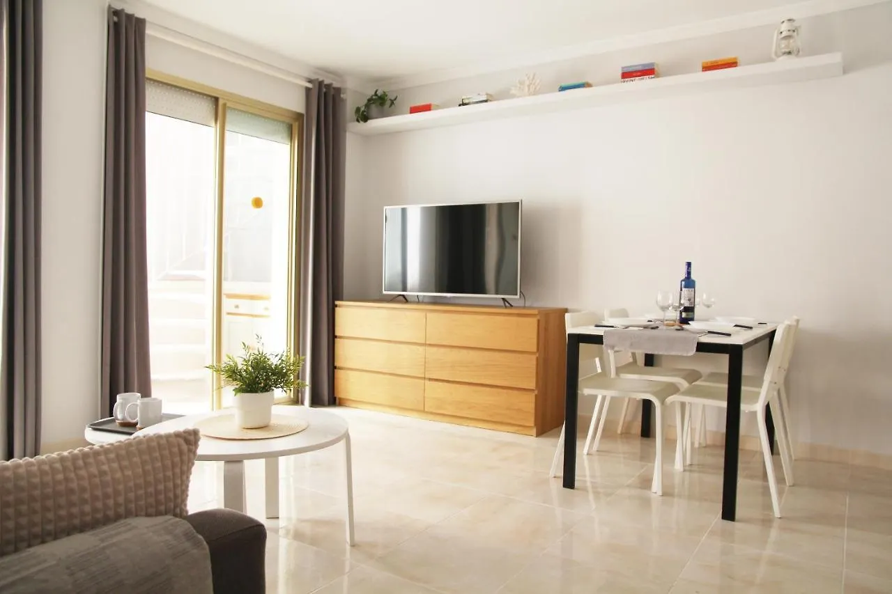 La Perla Apartment, Paradis Park, La Pineda - Atico 1ª Linea - Solarium - Wifi - Piscina